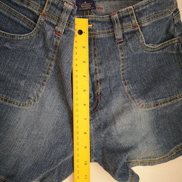 Bum Equipment Ladies Size 8 Denim Medium Wash Straight Fit Jean Shorts - Picture 11 of 13